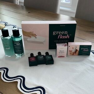 Gel nail- Gentle removal NEW- never used